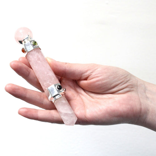 Bacchetta Esagonale in Quarzo Rosa 12 cm – Cristalloterapia e Lavoro Energetico